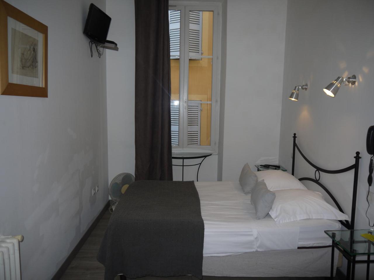 Hotel Portalet Єр Екстер'єр фото