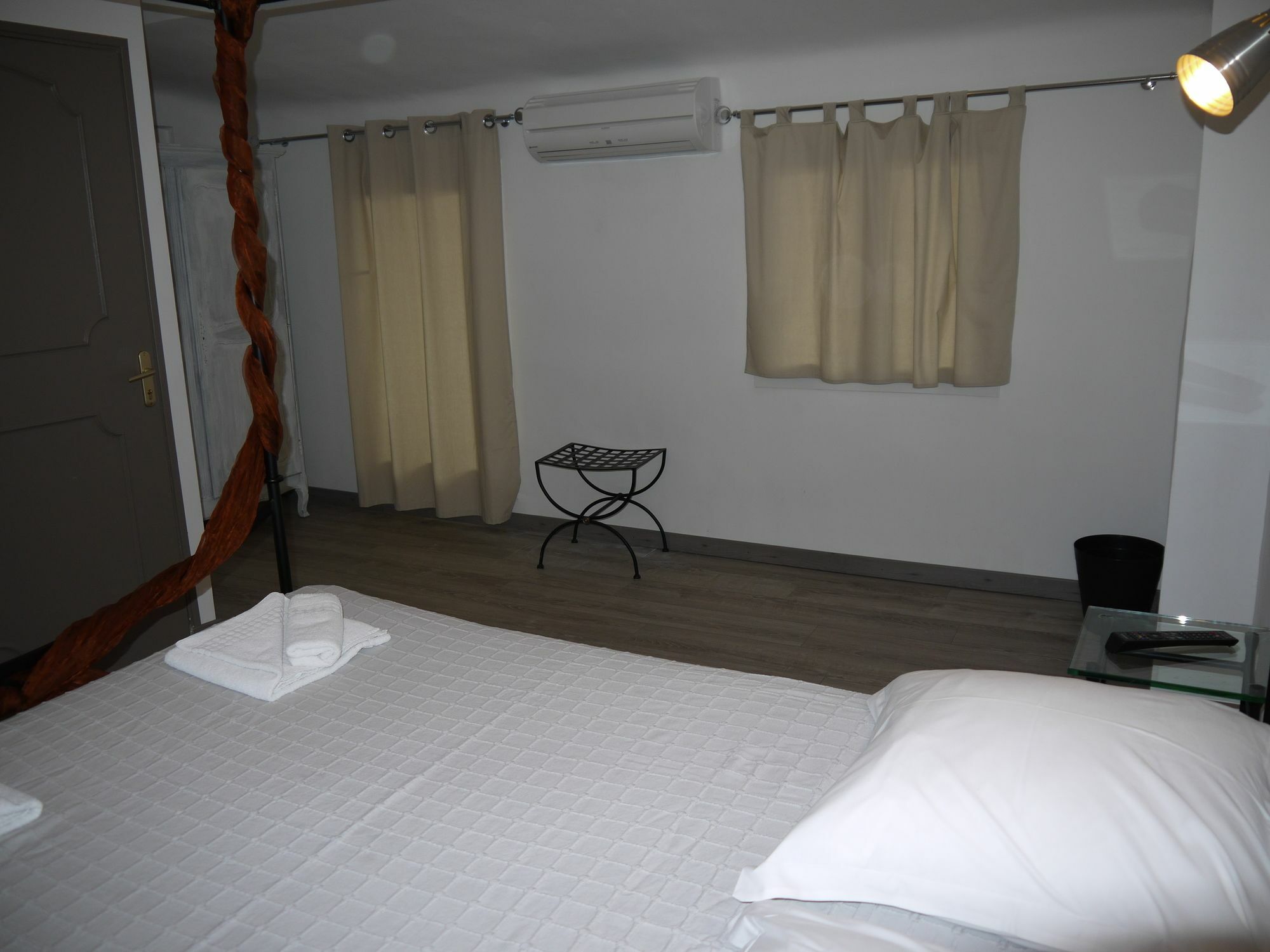 Hotel Portalet Єр Екстер'єр фото